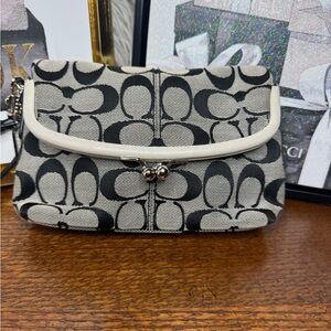 EUC Coach Kiss lock Black and Cream Fold over Clutch Bright Green Interior